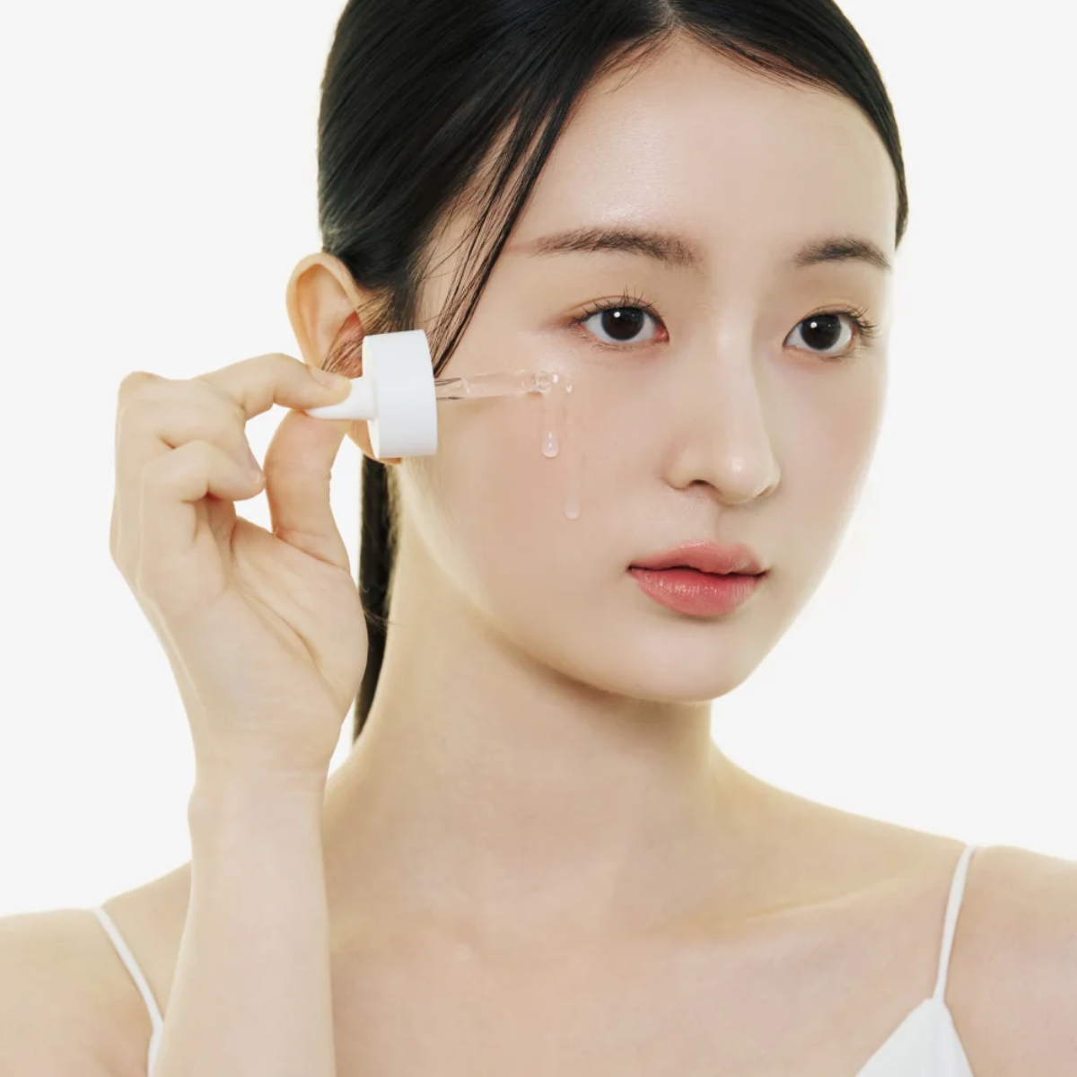 SKIN1004 - Madagascar Centella Niacinamide 10 Boosting Shot Ampoule 30 ml SKIN1004 - Madagascar Centella Niacinamide 10 Boosting Shot Ampoule 30 ml - Image 3